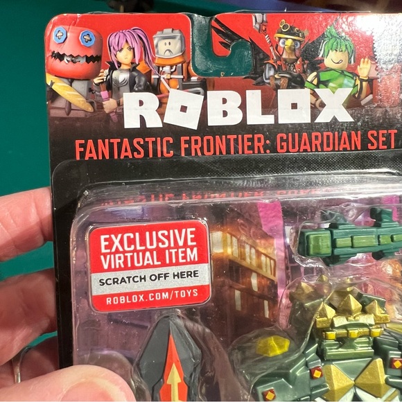 Roblox Figure “Fantastic Frontier-Guardian Set” is Brand New ! - Picture 2 of 7